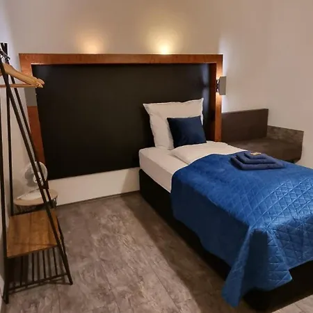 Luxus - 7 Personen 5 Baeder, 5 Schlafzimmer, Kueche, Parkplatz, Ruhig Appartamento Meine
