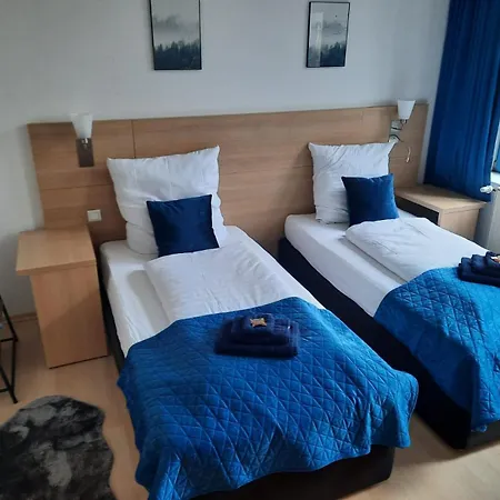 Luxus - 7 Personen 5 Baeder, 5 Schlafzimmer, Kueche, Parkplatz, Ruhig Meine