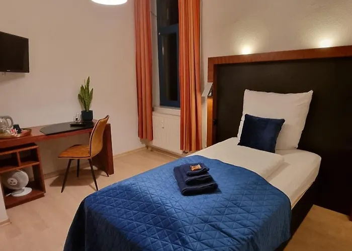 Luxus - 7 Personen 5 Baeder, 5 Schlafzimmer, Kueche, Parkplatz, Ruhig Meine