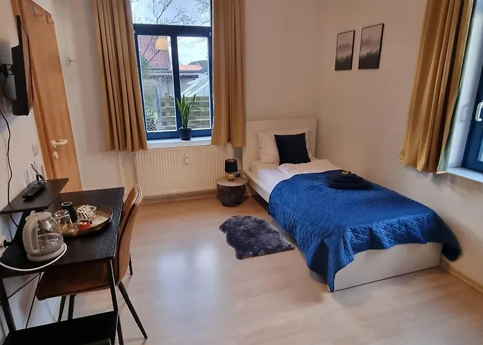 Luxus - 7 Personen 5 Baeder, 5 Schlafzimmer, Kueche, Parkplatz, Ruhig Lejlighed Meine